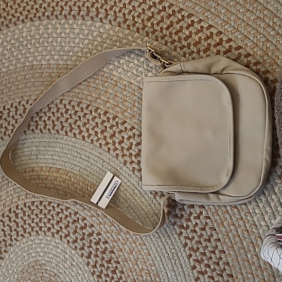 Lands' End Tan Crossbody Bag with Gold Accents Vibrage But New With Tags - Picture 2 of 7